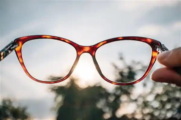 字节跳动布局AI眼镜：未来穿戴设备新风口？