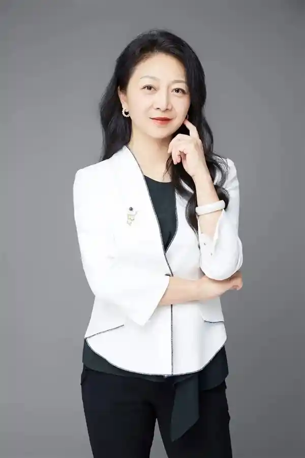 雷军与张一鸣背后的女性力量：谁在塑造下一个字节跳动？